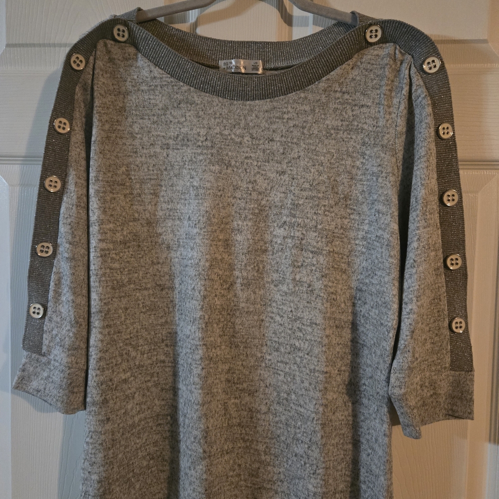 89th & Madison Metallic Gray Lightweight Sweater Large Sleeve Buttons